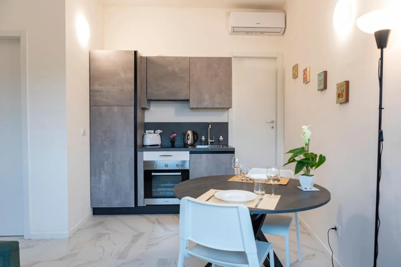 Santa Marta Apartments Milano