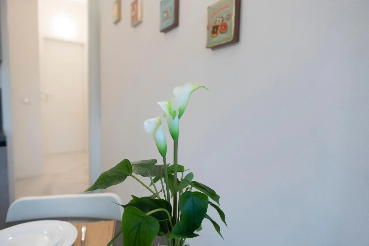Santa Marta Apartments Milan