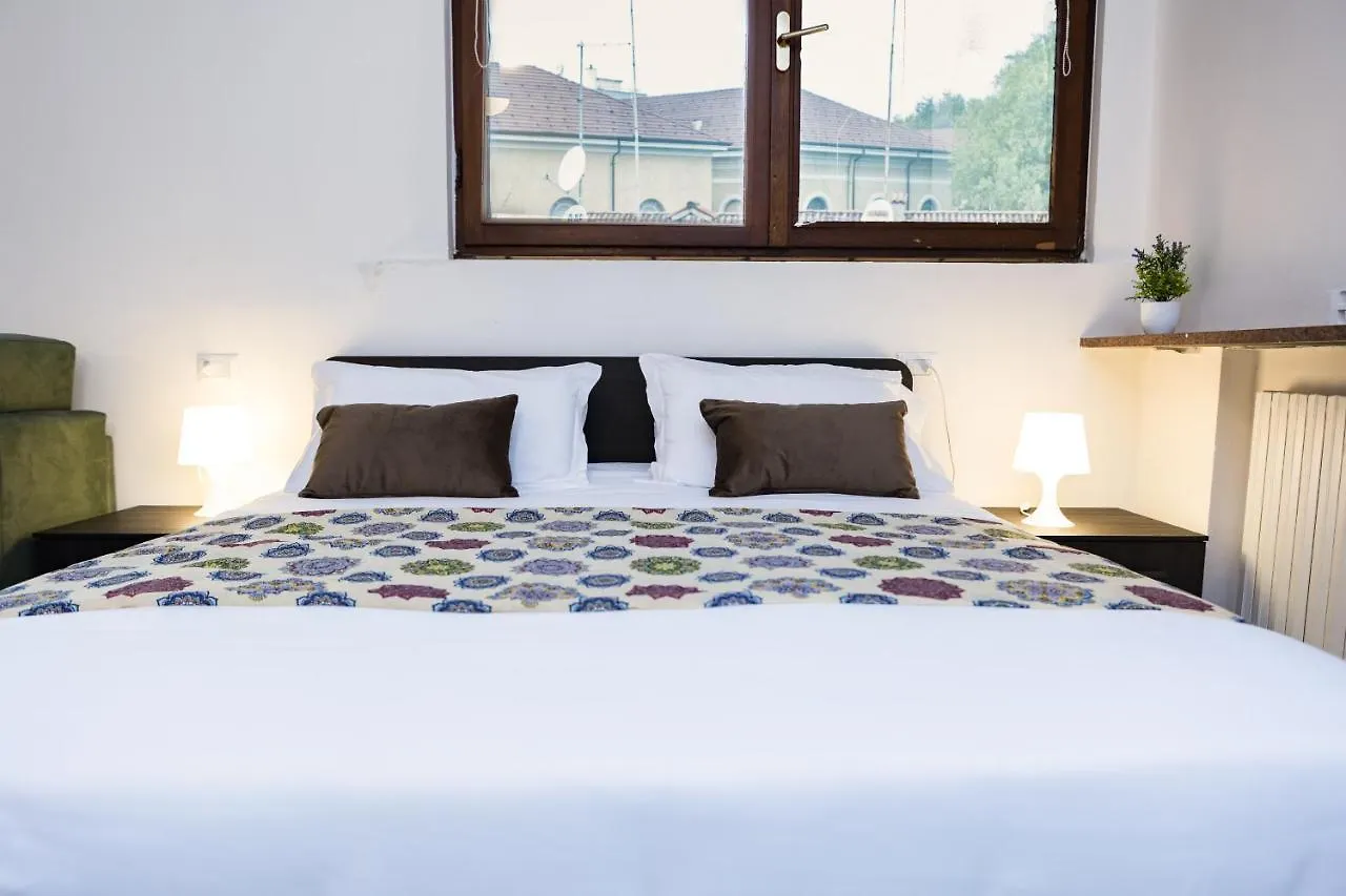 Santa Marta Apartments Milan